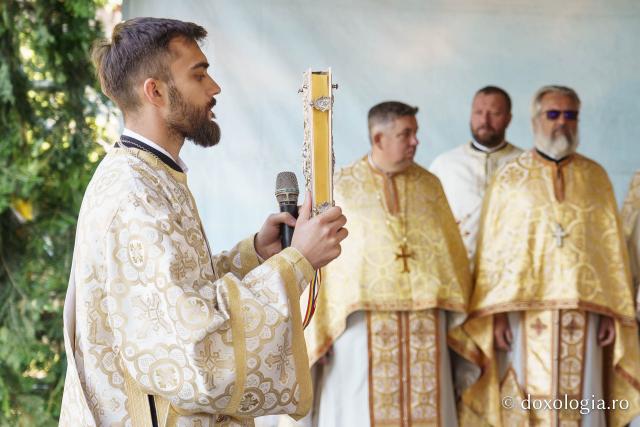 Biserica Parohiei Agafton a fost sfințită de doi ierarhi