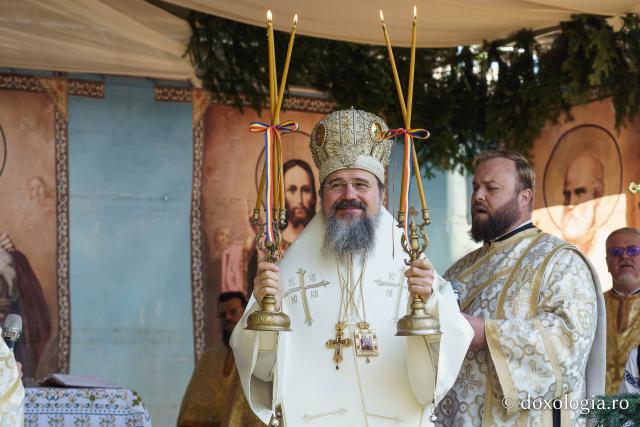 Biserica Parohiei Agafton a fost sfințită de doi ierarhi