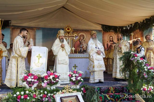 Biserica Parohiei Agafton a fost sfințită de doi ierarhi