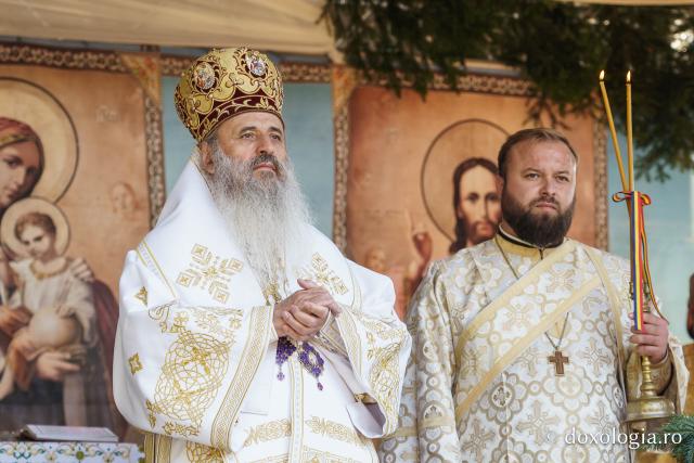 (Video) IPS Teofan: „Să-I oferim lui Dumnezeu ceea ce I se cuvine, pentru a primi comoara Lui”