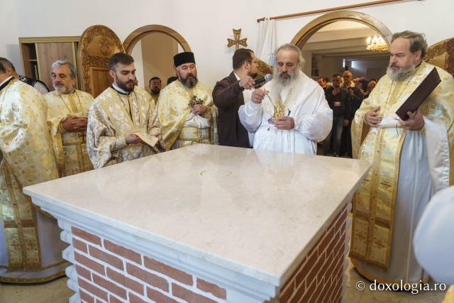 Un nou paraclis închinat Sfinților Cuvioși Paisie și Cleopa de la Sihăstria, sfințit la Dorohoi