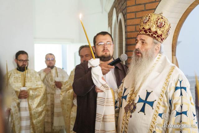 Un nou paraclis închinat Sfinților Cuvioși Paisie și Cleopa de la Sihăstria, sfințit la Dorohoi