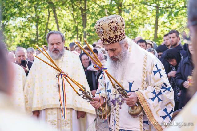 Un nou paraclis închinat Sfinților Cuvioși Paisie și Cleopa de la Sihăstria, sfințit la Dorohoi