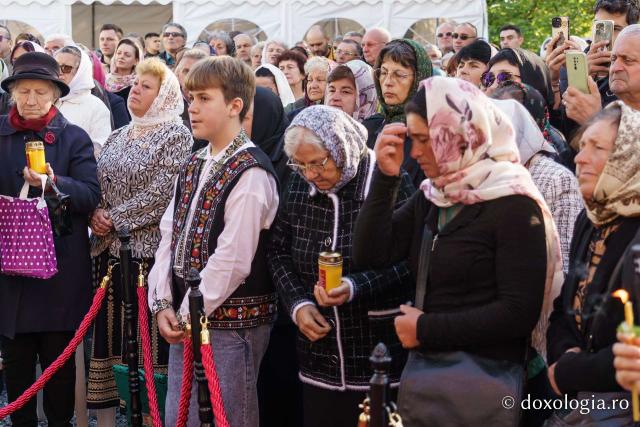 Un nou paraclis închinat Sfinților Cuvioși Paisie și Cleopa de la Sihăstria, sfințit la Dorohoi