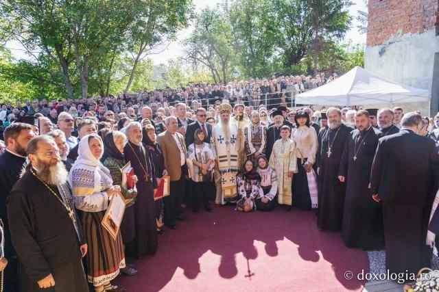 Un nou paraclis închinat Sfinților Cuvioși Paisie și Cleopa de la Sihăstria, sfințit la Dorohoi