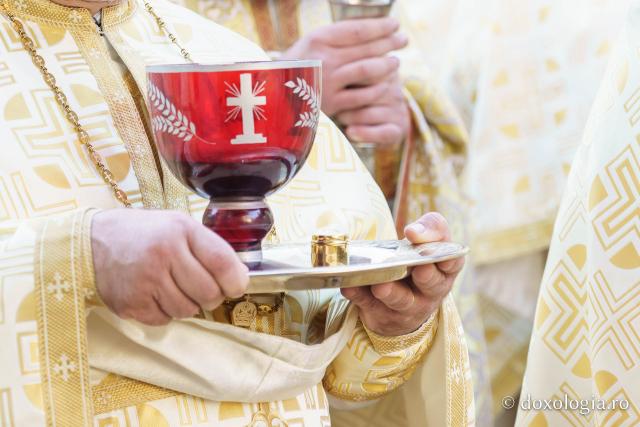 Un nou paraclis închinat Sfinților Cuvioși Paisie și Cleopa de la Sihăstria, sfințit la Dorohoi