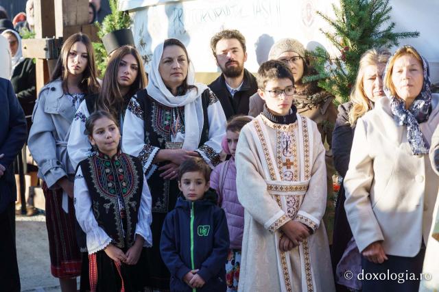 Biserica „Buna Vestire” din Cercu-Bârnova a primit veșmântul sfințirii