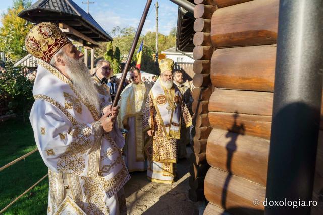 Biserica „Buna Vestire” din Cercu-Bârnova a primit veșmântul sfințirii