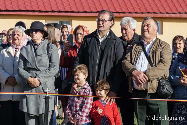 Biserica „Buna Vestire” din Cercu-Bârnova a primit veșmântul sfințirii