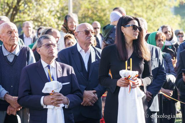 Biserica „Buna Vestire” din Cercu-Bârnova a primit veșmântul sfințirii