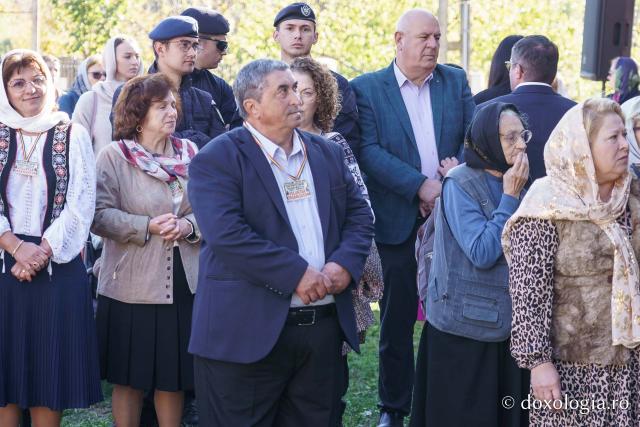 Biserica „Buna Vestire” din Cercu-Bârnova a primit veșmântul sfințirii