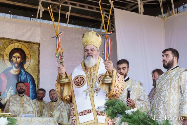 Biserica „Buna Vestire” din Cercu-Bârnova a primit veșmântul sfințirii