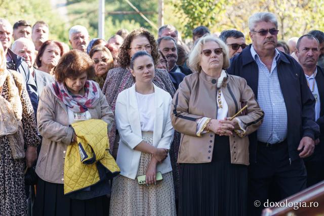 Biserica „Buna Vestire” din Cercu-Bârnova a primit veșmântul sfințirii