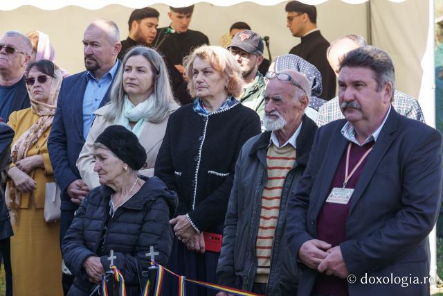 Biserica „Buna Vestire” din Cercu-Bârnova a primit veșmântul sfințirii
