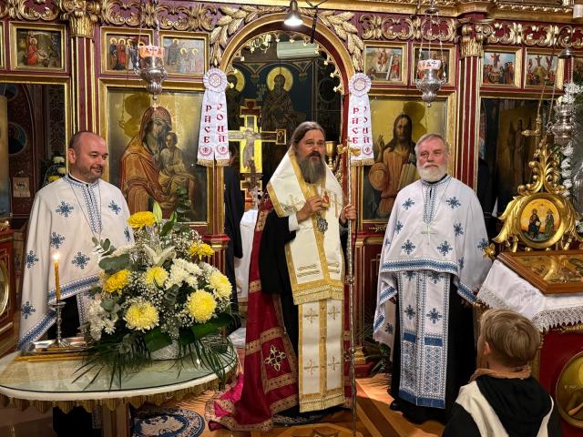 Biserica Sfintei Parascheva din Păcurari își cinstește hramul