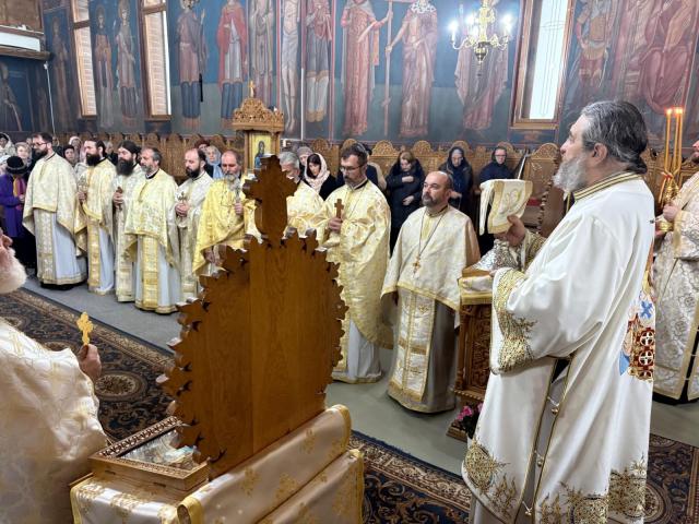 Slujbă arhierească la Parohia „Înălțarea Domnului” din Iași