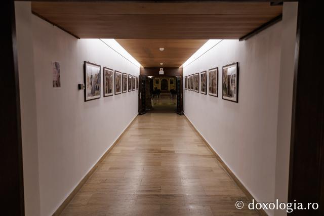 Expoziția „Anatomia unui veșmânt sacru”