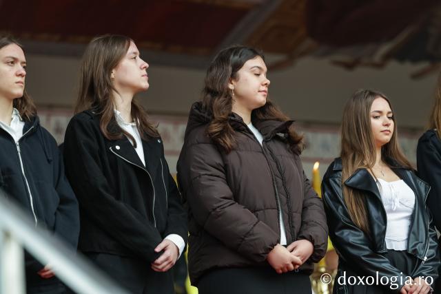 Cine sunt cei 10 bursieri