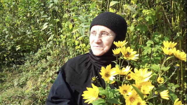 (Audio) Maica Siluana Vlad: „Tehnici de trezire. Eliberarea de reacții. Păcatul ca durere. Performanță sau îndumnezeire?”