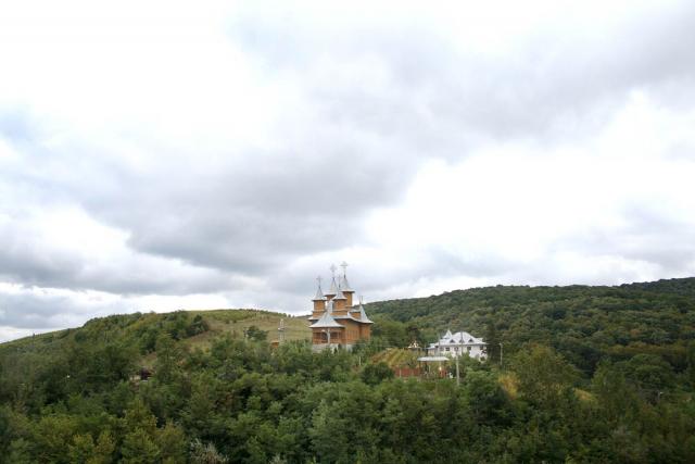 Mănăstirea "Schimbarea la Față" din Huși