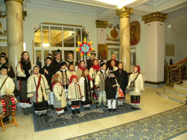 Colindători la IPS Teofan - Balada Bucovinei - Suceava - Dirijor George Sârbu