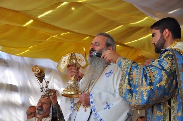 Sfințirea bisericii „Sfinții Împărați” din Dorohoi