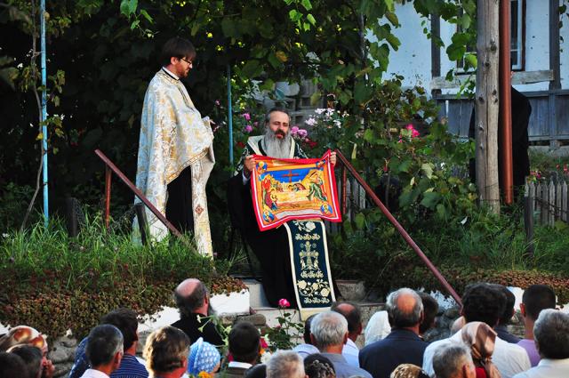Antimise noi în patru parohii nemțene (31 fotografii)