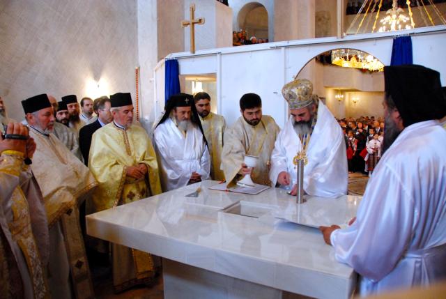 Sfințire Biserica Galata (2007)