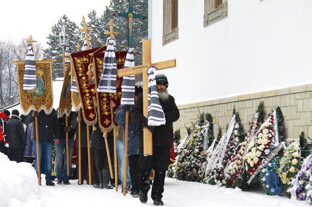 Imagini de la înmormântarea părintelui Teofil de la Pângărați
