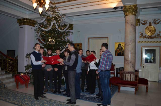 Colindători la Reşedinţa Mitropolitană - Corul Trisaghion