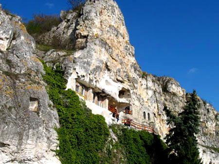 Mănăstirea Basarabov - Bulgaria