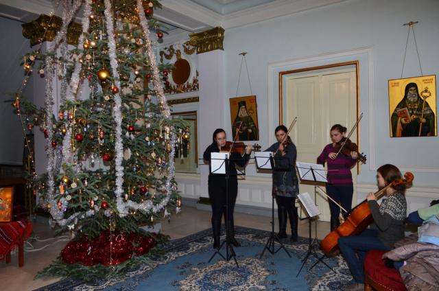 Colindători la Reşedinţa Mitropolitană - Grupul Instrumental Cvartet coarde, Universitatea de Arte