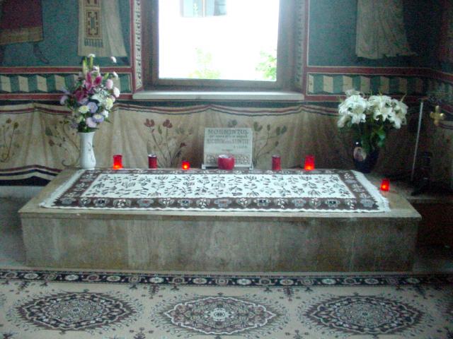 Mormântul Sfântului Nicodim de la Tismana