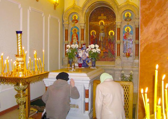 Mormântul Sfintei Xenia din Sankt Petersburg