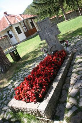 Mormântul Sfântului Nicolae Velimirovici