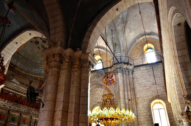 Interior din Biserica Sfântul Mare Mucenic Gheorghe din Lodd, Lida - Israel