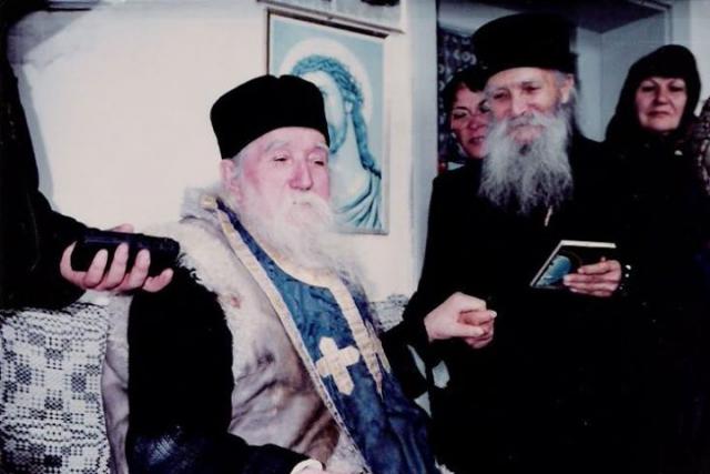 Părintele Cleopa Ilie și Starețul Tadei de la Mănăstirea Vitovnița