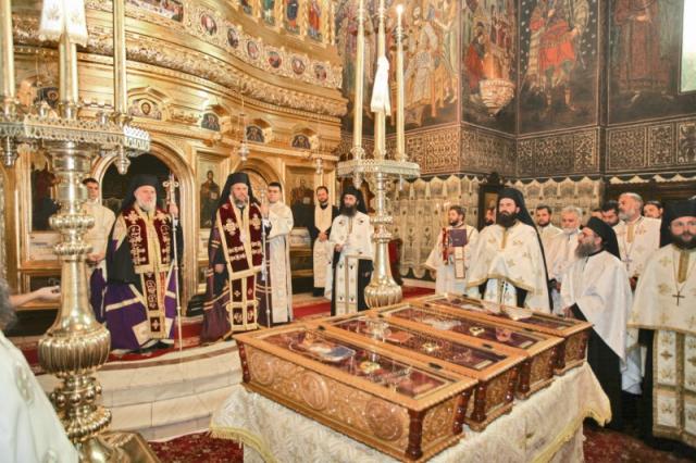 Moaştele Sfinţilor Mucenici Zotic, Atal, Camasie şi Filip în catedrala din Galaţi