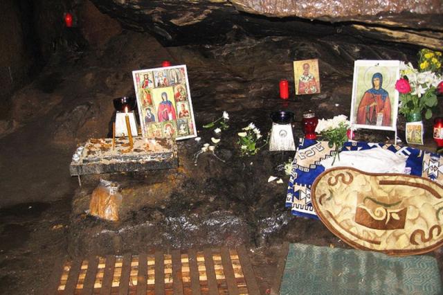 Peștera Sfintei Teodora de la Sihla