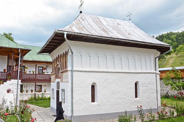 Schitul Sfântului Antonie de la Iezerul Vâlcii