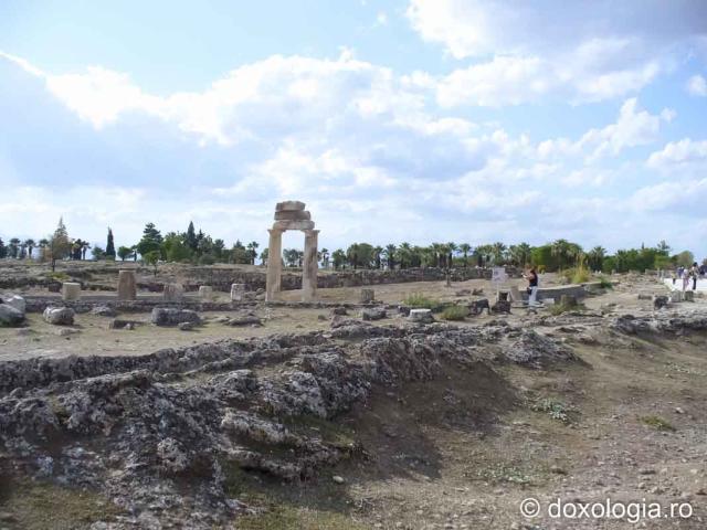 Oraşul Hierapolis şi ruinele Bisericii martiriului Sfântului Apostol Filip - Turcia - galerie FOTO