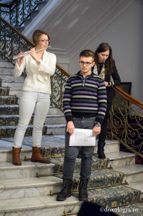 Colindători la Reședința Mitropolitană - Trio vocal-instrumental, Colegiul de Artă „Octav Băncilă”, Iași