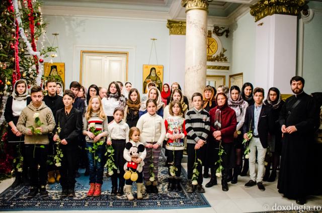 Colindători la Reședința mitropolitană - parohia Popricani, judeţul Iaşi