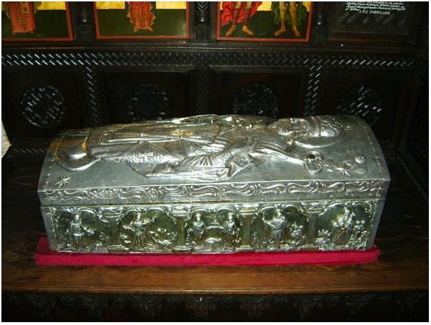 Racla cu sfinte moaște de la Catedrala Mitropolitană din Craiova