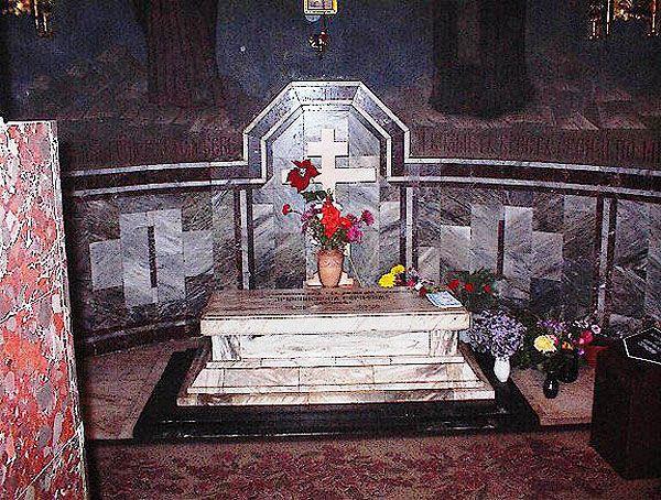 Cripta cu moaştele Sfântului Ierarh Serafim Sobolev, de la subsolul bisericii ruse „Sfântul Nicolae” din Sofia
