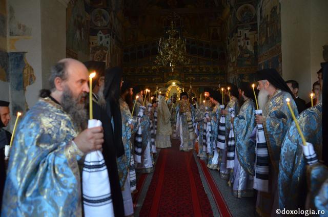 (Foto) Sfinţirea ctitoriei ştefaniene a Mănăstirii Popăuţi