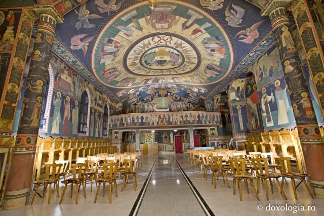 (Foto) Frescele catedralei ortodoxe române din Nürnberg