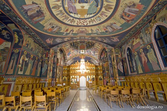 (Foto) Frescele catedralei ortodoxe române din Nürnberg