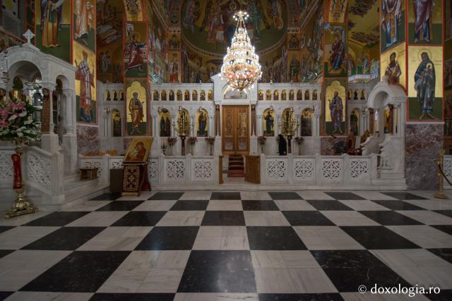 Interiorul noii catedrale închinate Sfântului Gherasim din Kefalonia