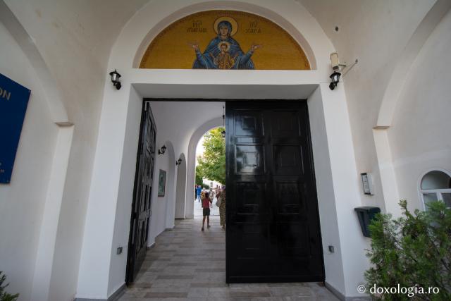 (Foto) Mănăstirea „Schimbarea la Față” din Milesi 